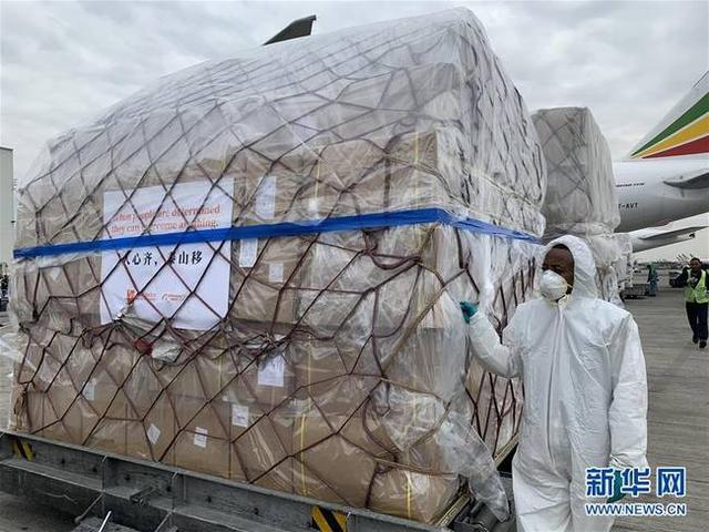 描述全国人民共同抗疫的句子 描述全国人民共同抗疫的句子