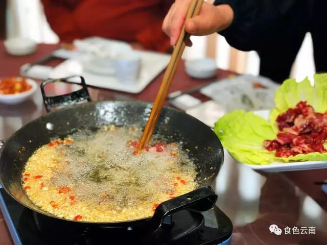 形容美景伴美食的句子