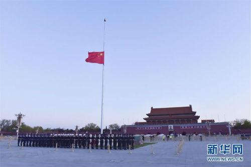 表达对抗疫英雄的赞美之情的句子 表达对抗疫英雄的赞美之情的句子
