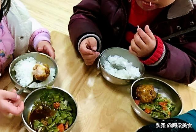 幼儿园美食句子朋友圈 幼儿园美食句子朋友圈
