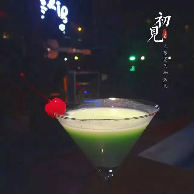 形容美食美酒的唯美句子_(享受美酒的心情说说)
