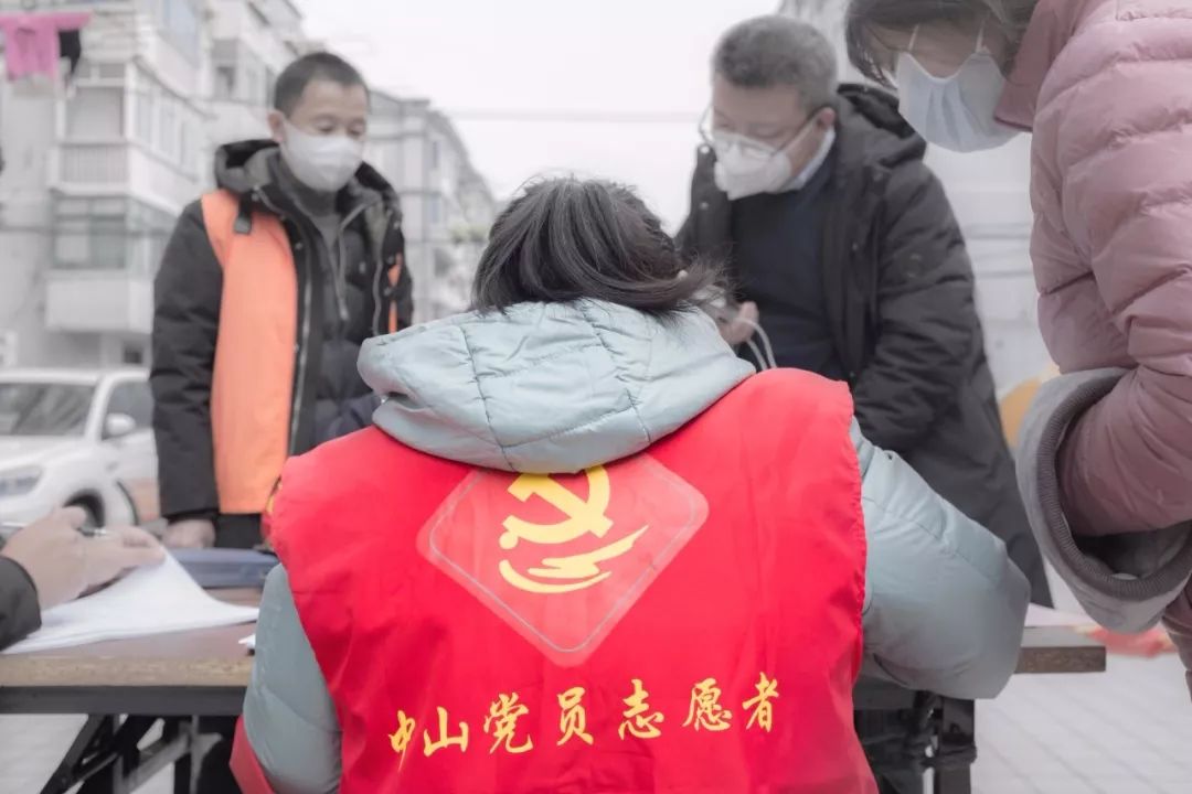 表扬抗疫志愿者的句子_(送给抗击疫情志愿者的话)
