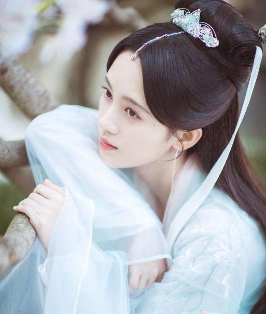赞美女人手好看的句子 赞美女人手好看的句子
