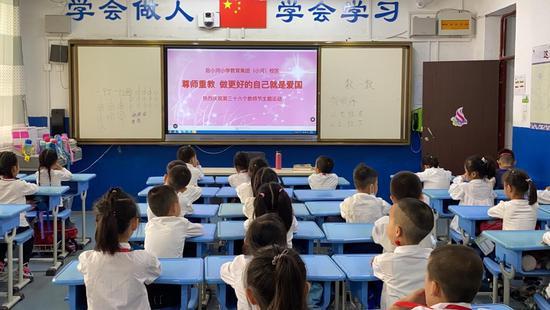 赞美校长的句子大全 赞美校长的句子大全