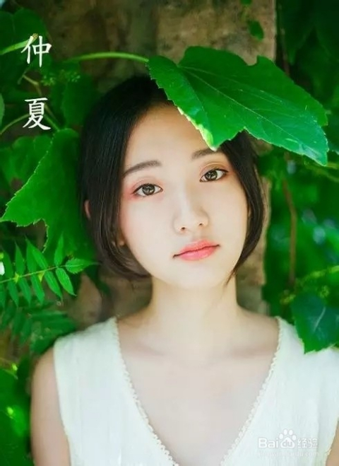 称赞美女漂亮的句子【夸奖女人漂亮的60句子】