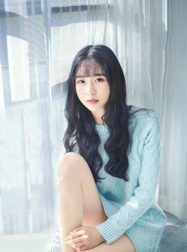 赞美美女们的照片句子_(赞美女神的句子简短)
