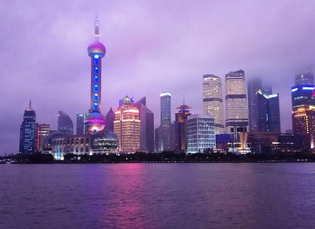 赞美家乡夜景的句子超短 赞美家乡夜景的句子超短