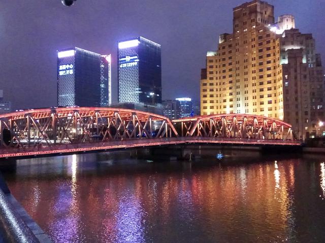 赞美家乡夜景的句子超短 赞美家乡夜景的句子超短