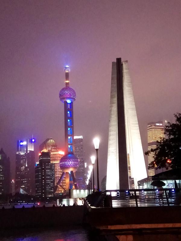 赞美家乡夜景的句子超短 赞美家乡夜景的句子超短