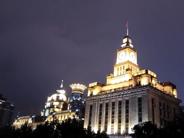 赞美家乡夜景的句子超短 赞美家乡夜景的句子超短