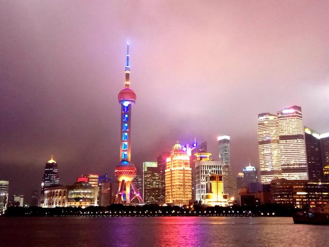 赞美家乡夜景的句子超短 赞美家乡夜景的句子超短