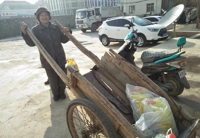 驻村的路上,撒落的都是青春,我们欠他们一声谢谢!