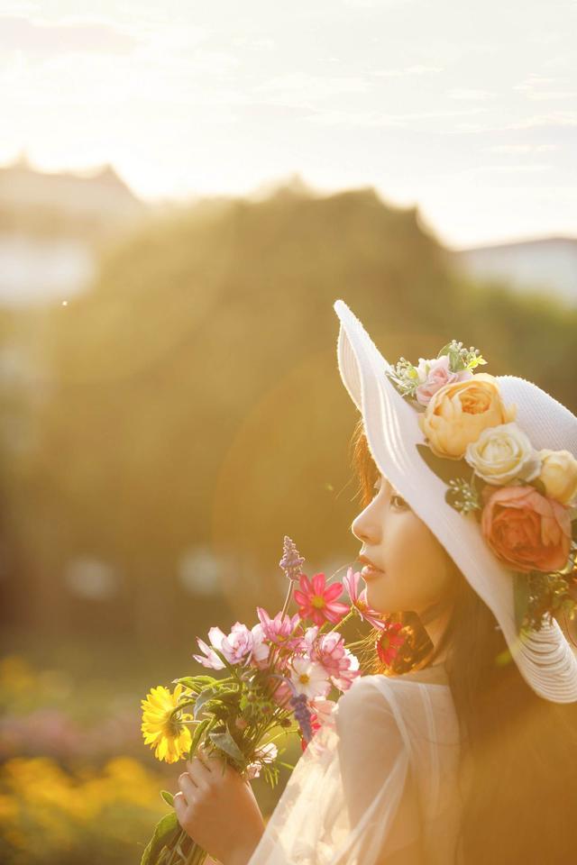 花的季节形容美的句子 花的季节形容美的句子