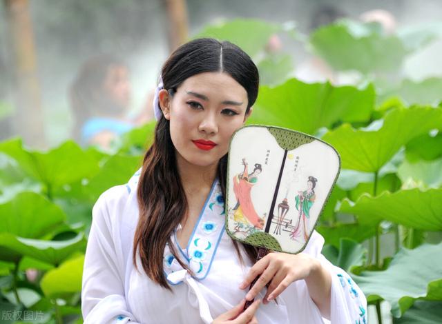 关于季节变换的优美句子 关于季节变换的优美句子