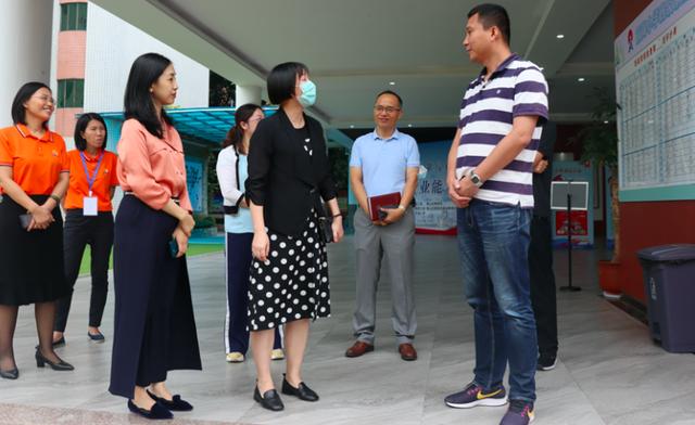硬汉班主任与学生过招,南山班主任大赛爆出又刚又暖的故事