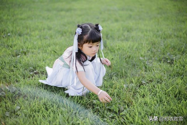 孩子的快乐很简单的经典句子 孩子的快乐很简单的经典句子
