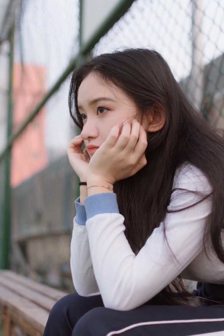 赞美美女女孩漂亮的句子【赞美美女漂亮有气质的句子】