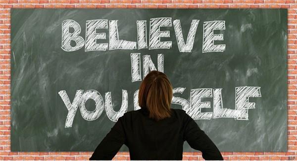 现实又励志的句子大全，句句经典正能量