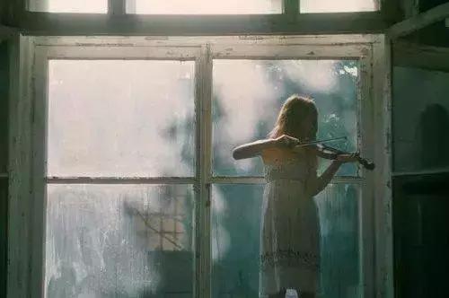 抖音致自己的霸气句子，余生，请活的贵一些