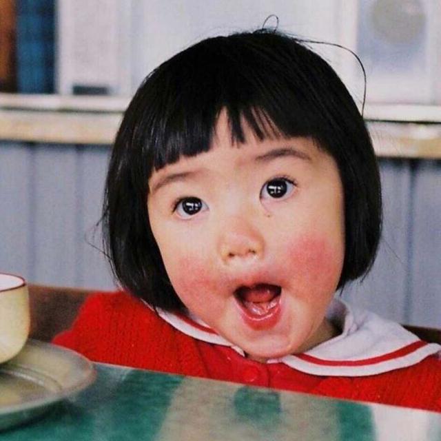 25条励志又文艺的小句子:抱怨身处黑暗,不如提灯前行