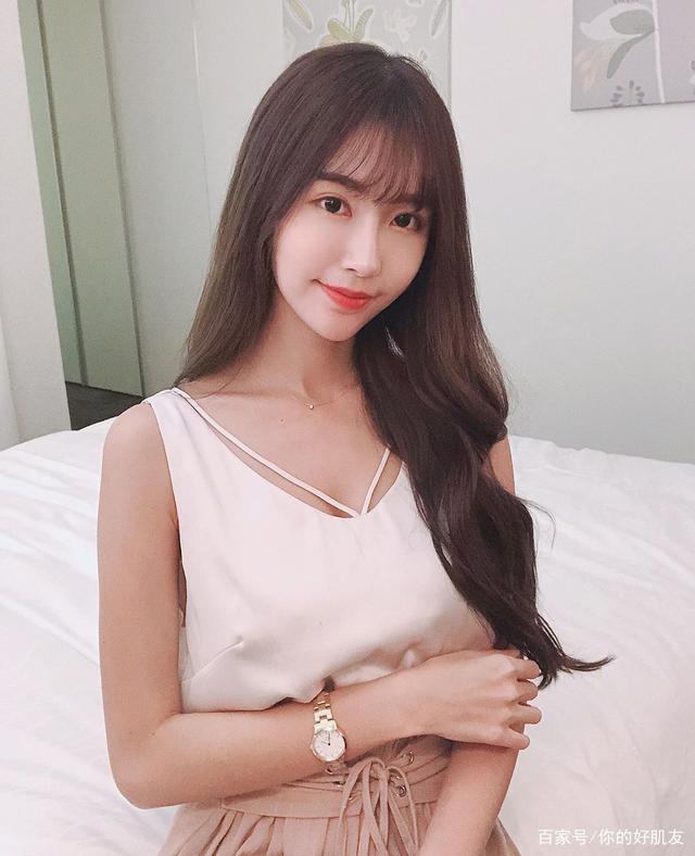 女人简单气质的词(形容女子美丽的成语)