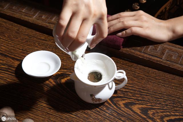 夸女人喝茶幽默句子