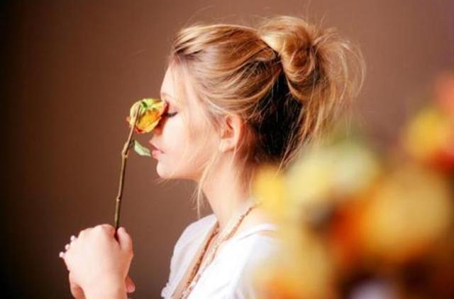 女人最经典的人生感悟:高情商女人发朋友圈的句子