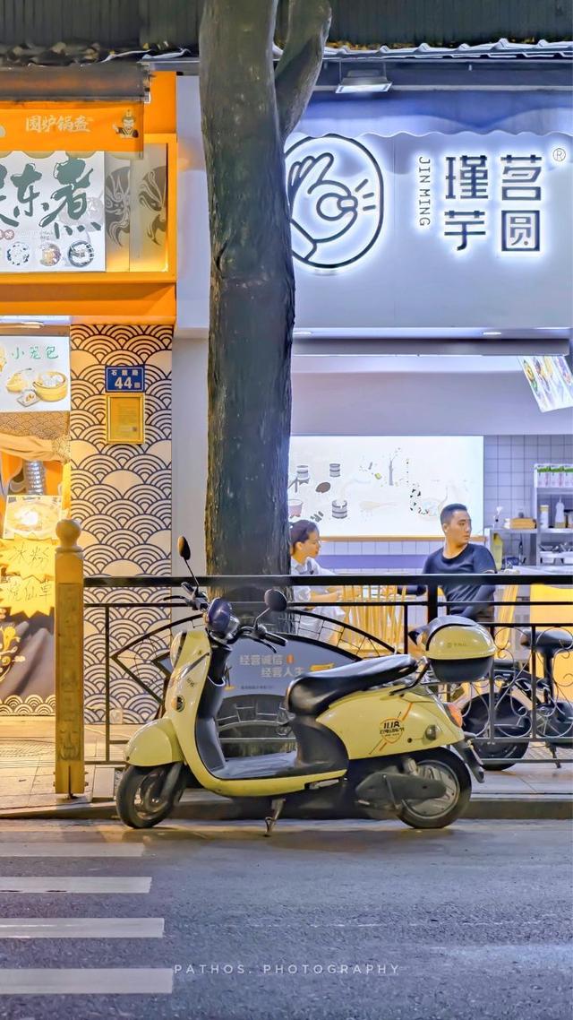 50条火爆朋友圈的文案:放弃很可惜,但有些事情坚持本就没意义