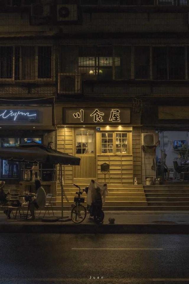 50条火爆朋友圈的文案:放弃很可惜,但有些事情坚持本就没意义
