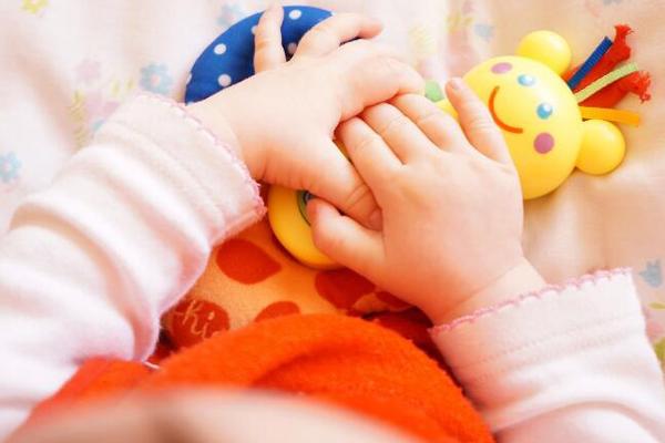 形容孩子幸福的句子说说心情短语 形容孩子幸福的句子说说心情短语