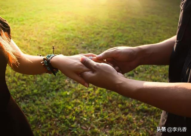 表白失败后的伤感句子,唯美虐心,总有一句让你感同身受