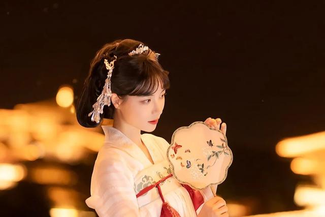 唯美句子摘抄爱情短句 唯美句子摘抄爱情短句