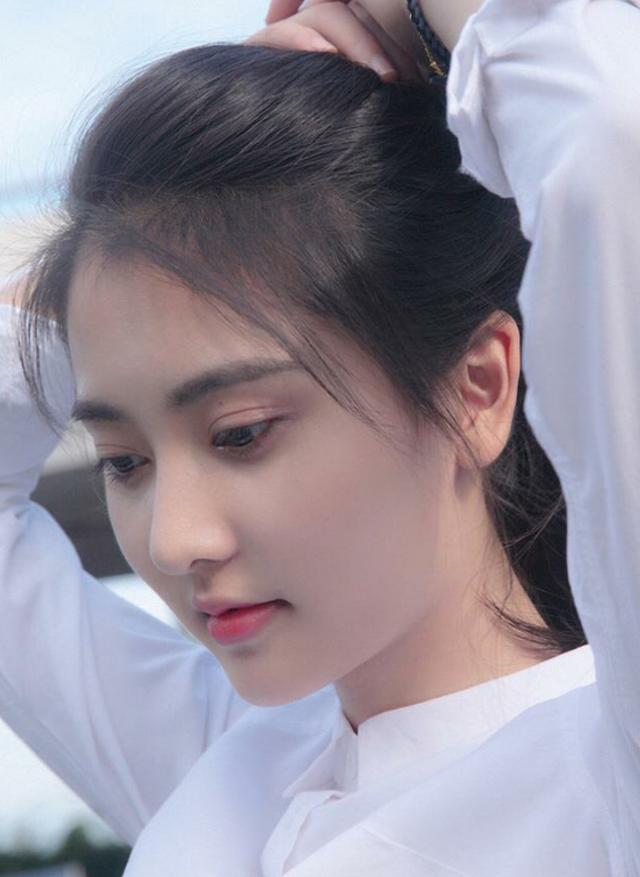 藏头诗天气炎热注意防暑多多喝水