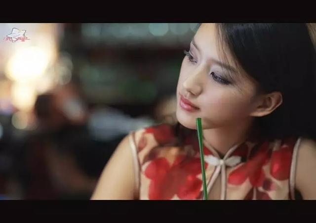 那年，月下人（句美，人美）