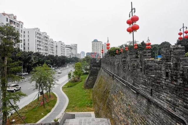无言古城墙,千年话沧桑