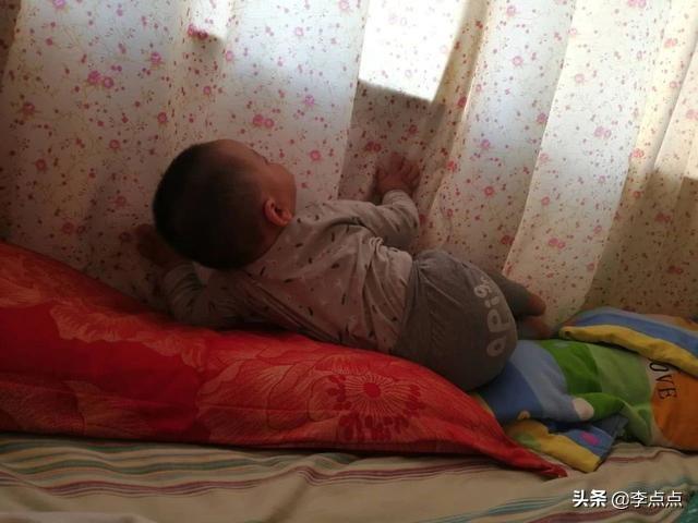 娃们的睡姿,我已经笑到不能自己