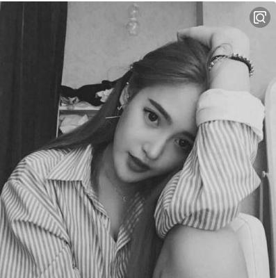 最近女生伤感霸气句子,放手很痛,也不过是生活中的过客