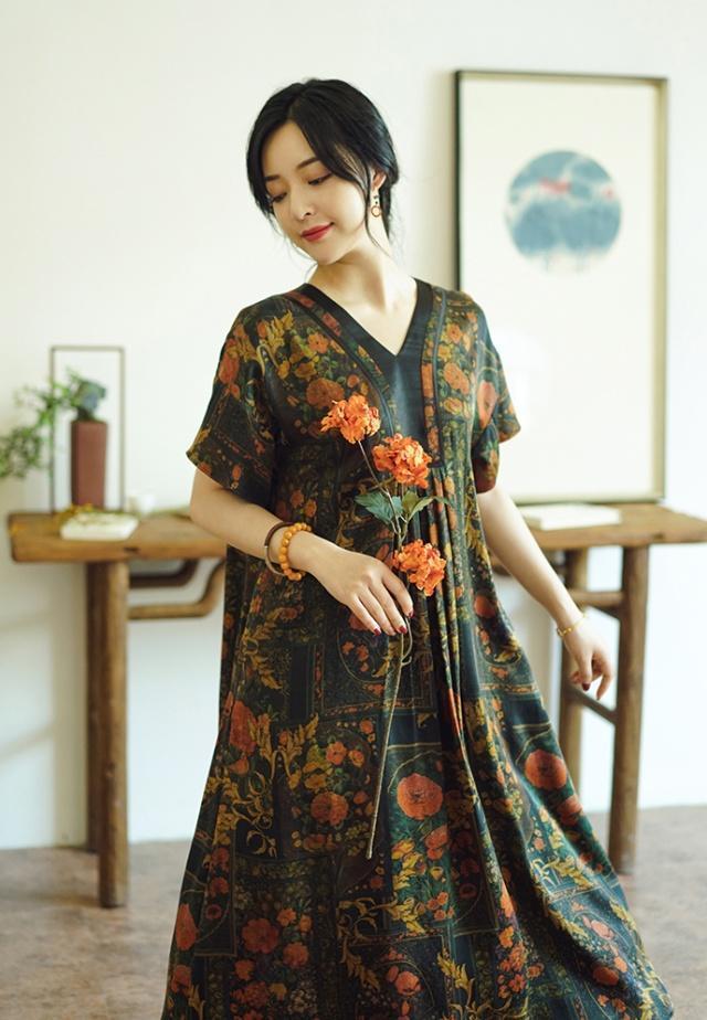 夏天穿一袭香云纱,风过纱鸣,让人不知身处何年