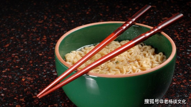 一句很酷很洒脱的句子十字以内_(一句很酷很洒脱的句子)