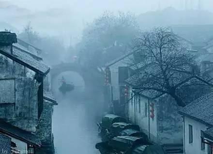 一袭江南梦,醉卧烟雨中!