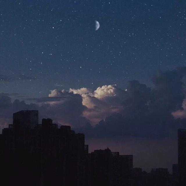 有关夜晚的唯美句子|微微风簇浪,散作满河星