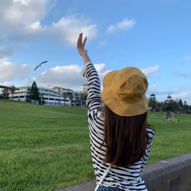 14个全网最火的签名句子，一笑而过不喜红尘，穷极一生钟情一人