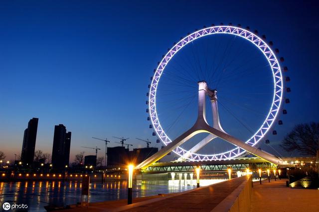 适合抑郁症发的说说，很短很丧，句句穿心