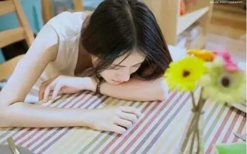 一个人心累无助的说说