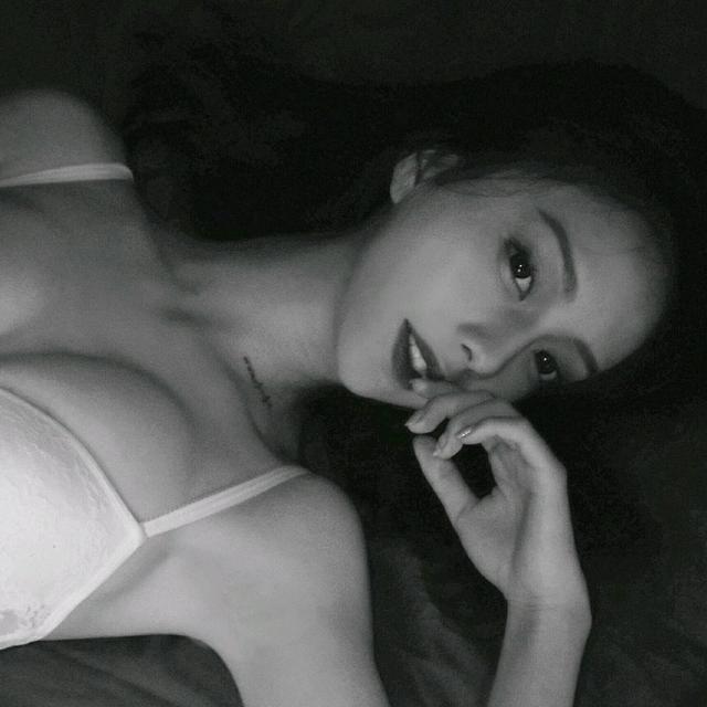 头像+句子：你吃不到的葡萄我吃到了 特别甜