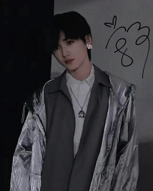 「宋亚轩」图片+语录 芽芽的小世界像童话般纯净