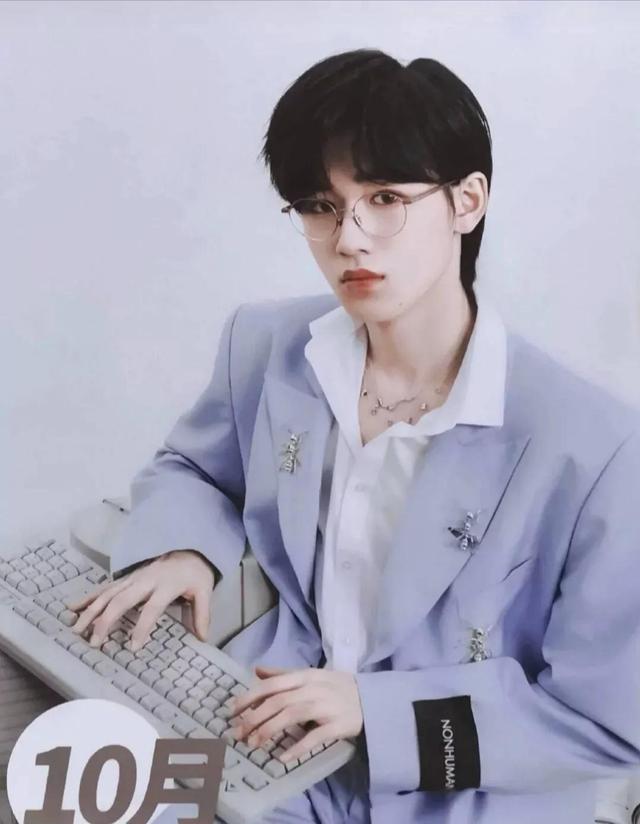 「宋亚轩」图片+语录 芽芽的小世界像童话般纯净