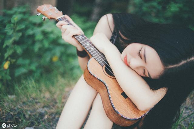 微信朋友圈经典句子，句句优美文雅，文艺范十足！