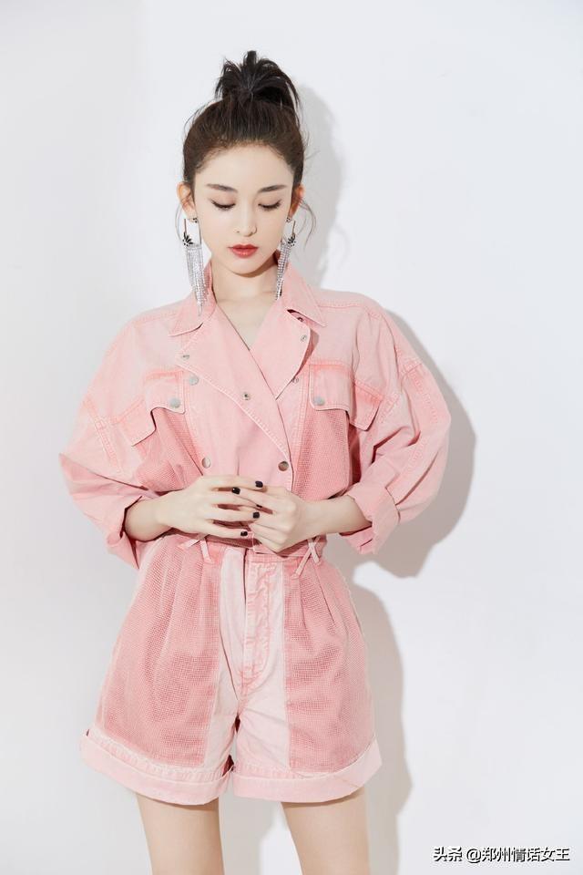 爱情语录:喜欢喝黑咖啡,是为了让嘴里苦一点,心里就不那么苦