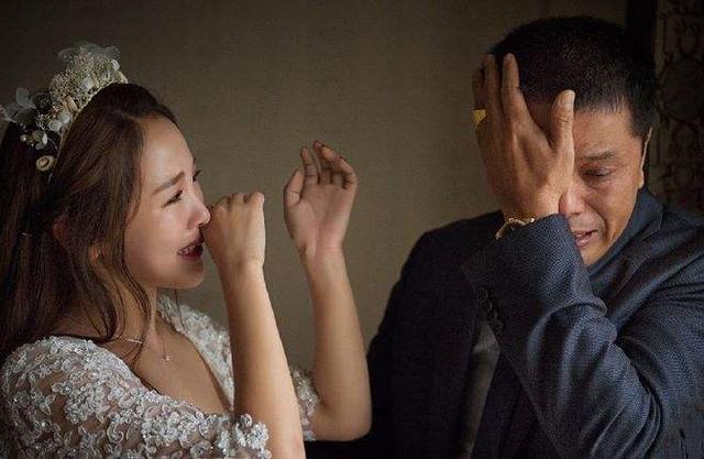 形容父女俩的幸福句子搞笑 形容父女俩的幸福句子搞笑